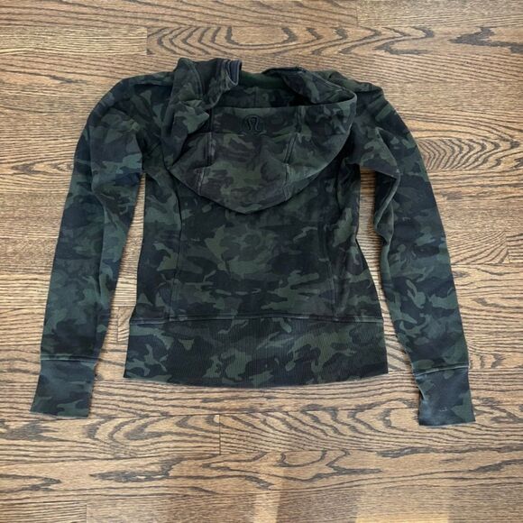 Lululemon Scuba Hoodie Incognito Camo Multi Gator Green Size 4 - Picture 6 of 11